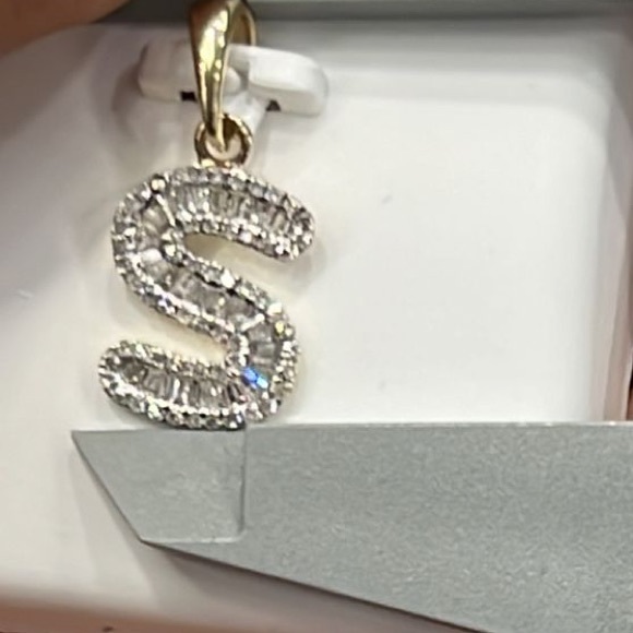 10k solid gold Real diamond S initial charm all letters avail NOT PLATED NOT CZ - Picture 3 of 3